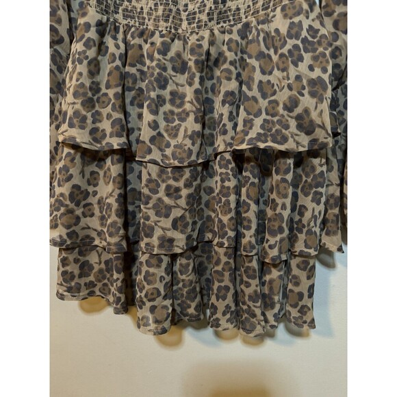 NEW EXPRESS LEOPARD PRINT SMOCKED RUFFLE ROMPER SIZE SMALL - Picture 3 of 5